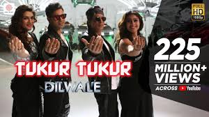 Tukur Tukur Lyrics in Hindi